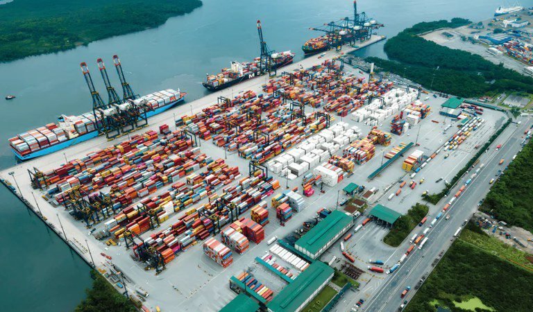Alta na movimentação de contêineres impulsiona portos do Nordeste