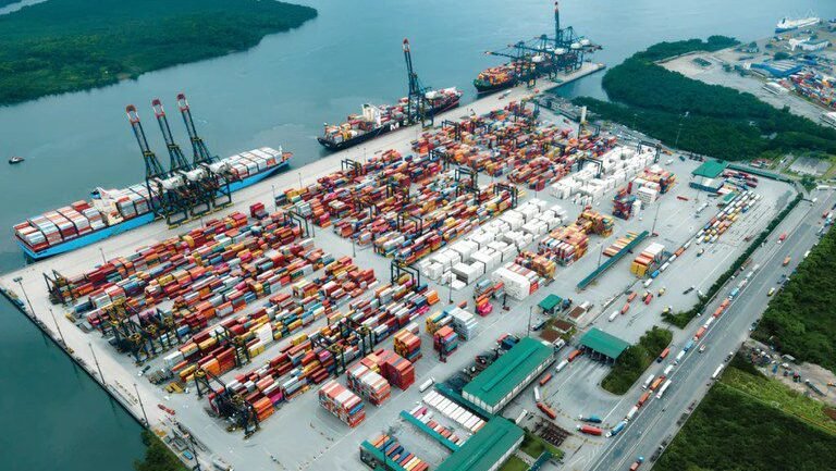 Alta na movimentação de contêineres impulsiona portos do Nordeste