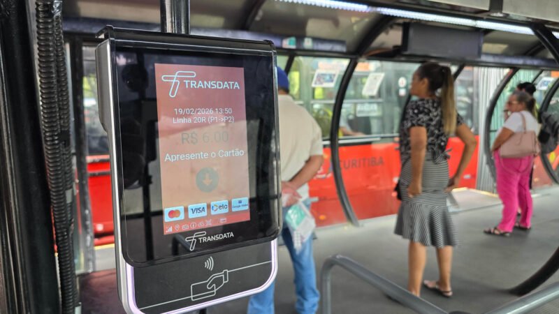Ônibus da Grande Curitiba passam a aceitar cartões de crédito e débito