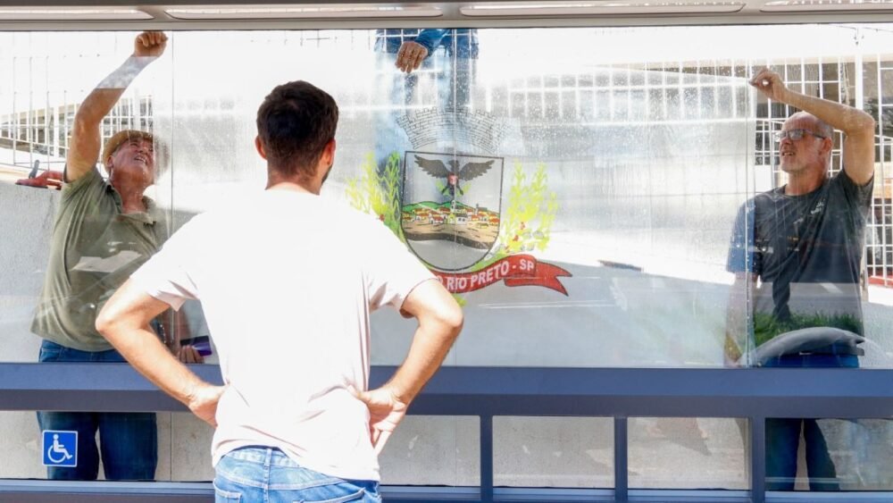 São José do Rio Preto instala novos pontos de ônibus